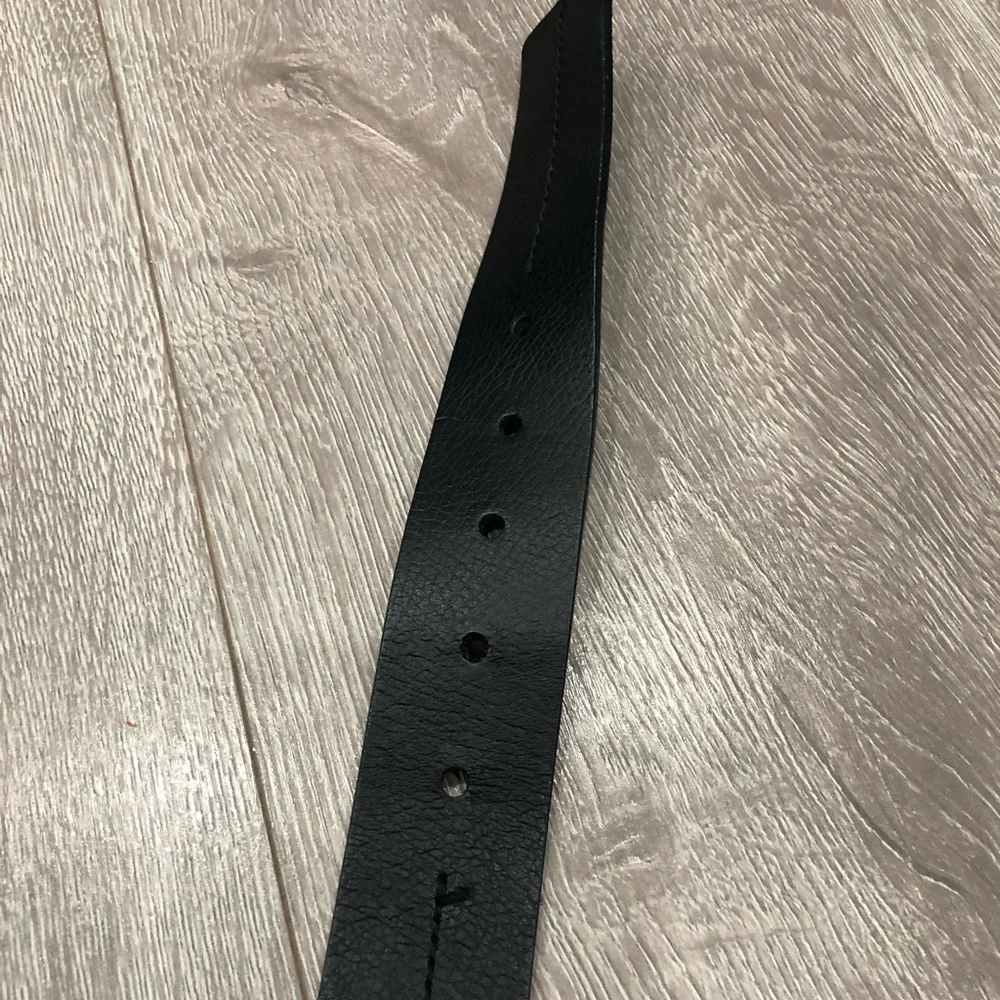 Michael Kors leather belt - Picture 4 of 4